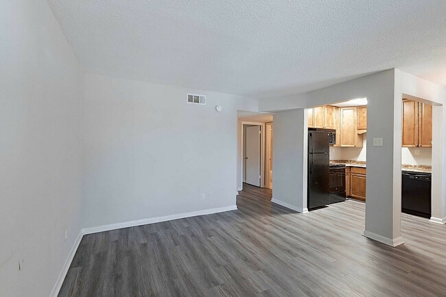 303_5235_Web_Final - Heron Lakes Apartments