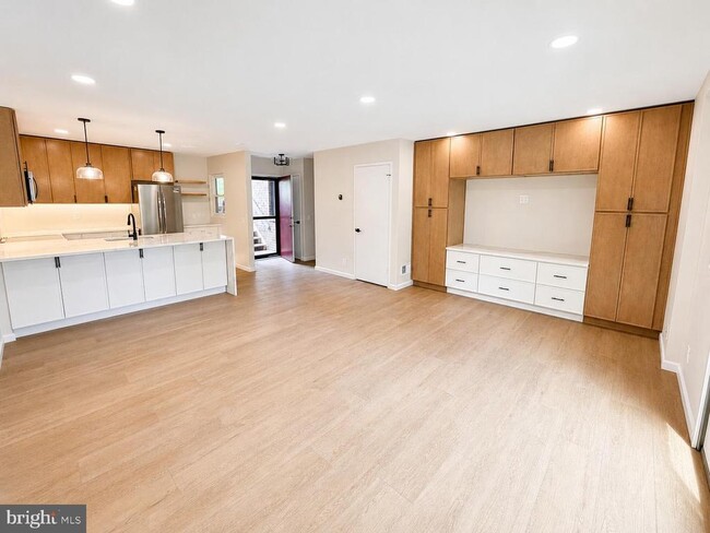 Photo - 2480 Glengyle Dr Unit 188