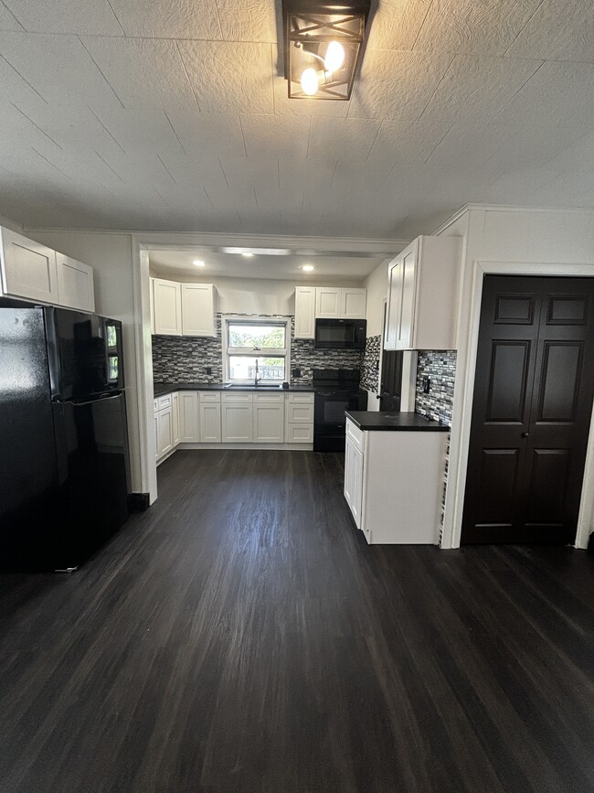 Photo - 84 N Berne St