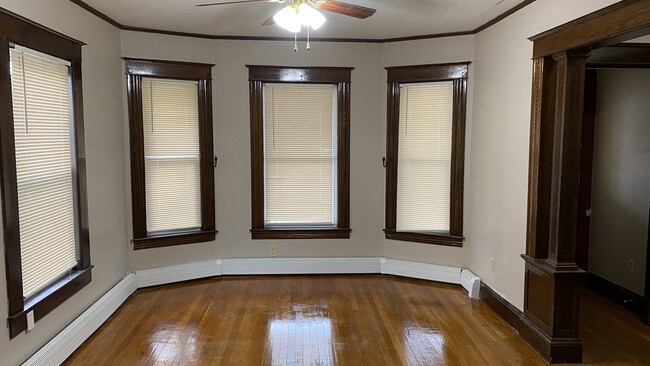 Living Room - 130 Waldo St Apartments Unit 132