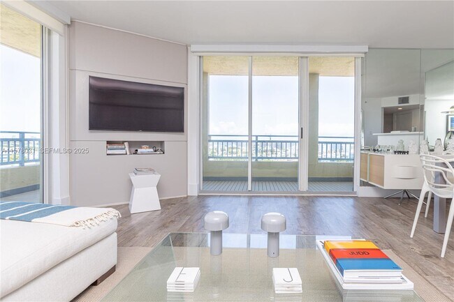 Photo - 90 Alton Rd Unidad 1411