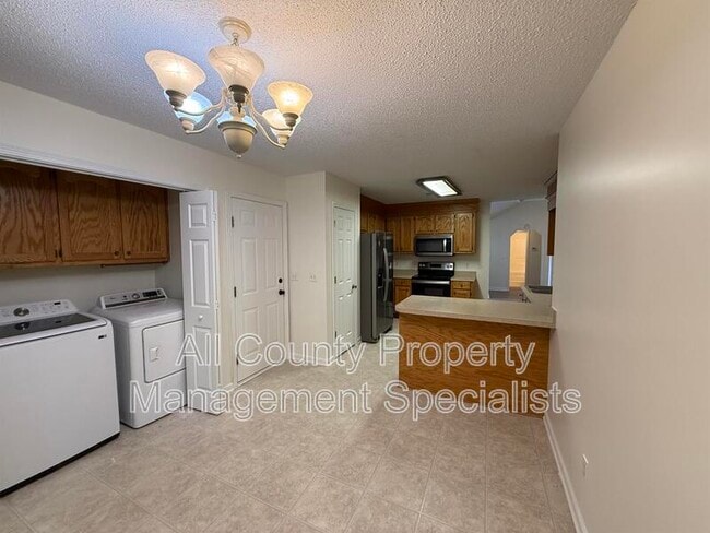 Photo - 3690 Oleander Dr