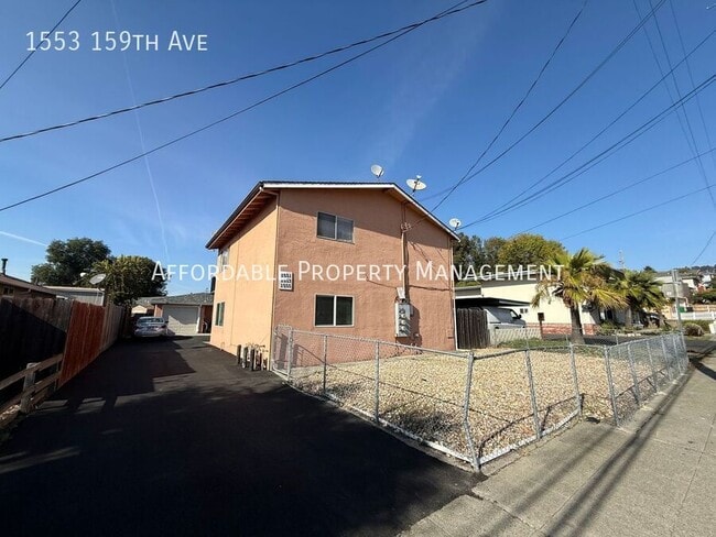 Photo - 1553 159th Ave