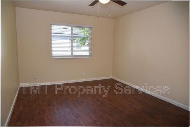 Photo - 8252 Center Pkwy