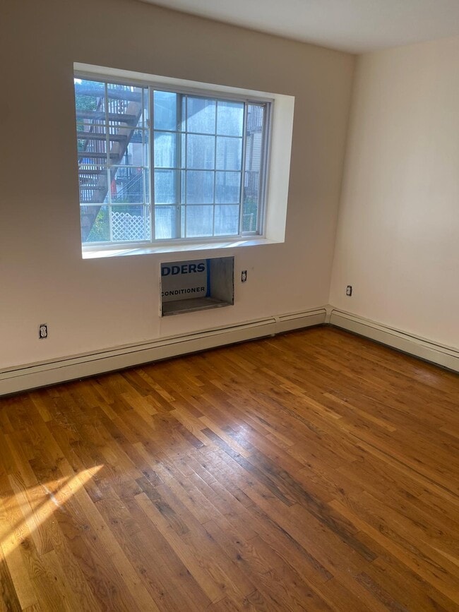 Photo - 1529 Parker St Unit 1