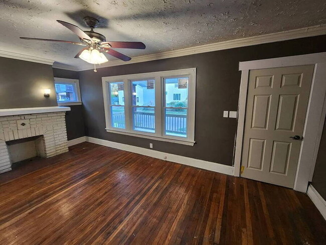 Photo - 3658 E 143rd St Unit 1