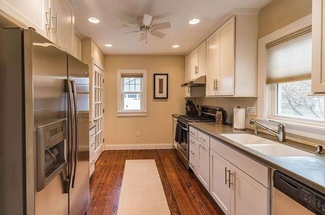 Photo - 405 Shenley Dr