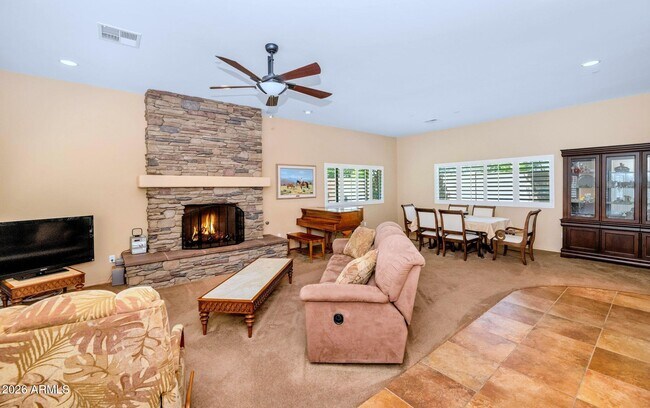 5839 E Indian School Rd