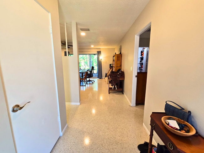 Photo - Charming 2 Bed/ 2 Bath Home w/ Garage in Sarasota