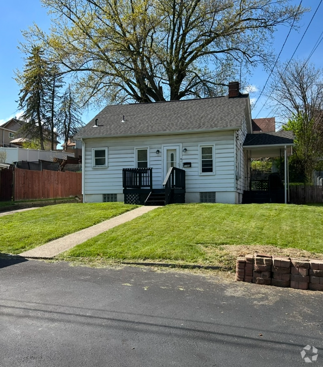 Building Photo - 3160 Broadway Ave Rental