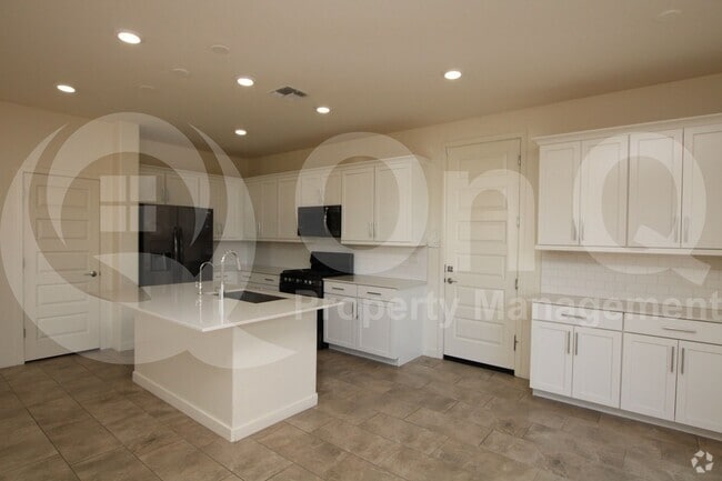 Building Photo - 943 E Danbury Dr Rental