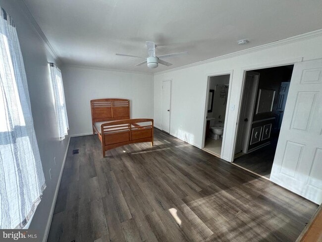 Photo - 3649 Dahlgren Pl