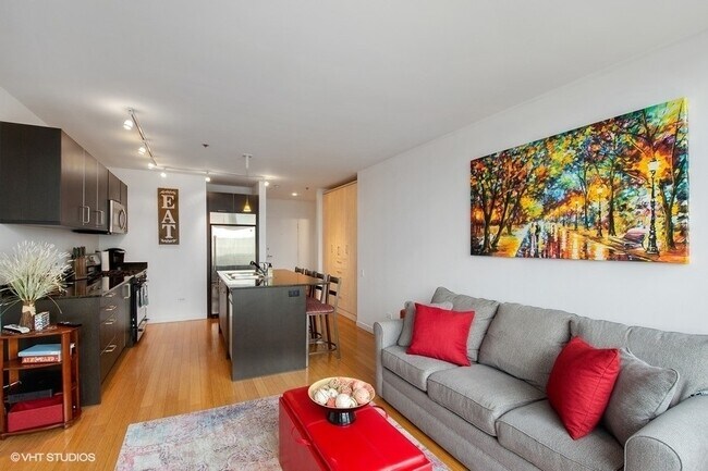 Photo - 653 N Kingsbury St Unit 2104