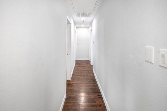 Photo - 3234 Berry St