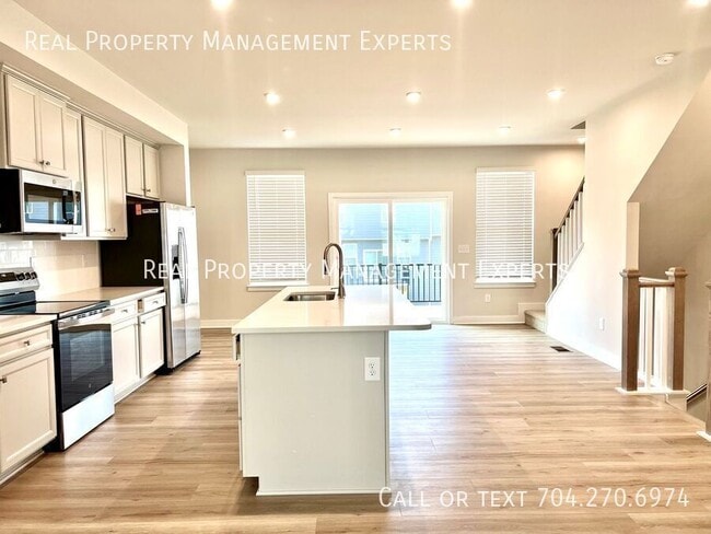 Photo - 1068 Bracken Hill Rd
