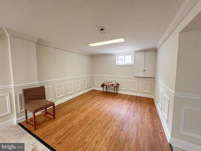 Photo - 10209 Douglas Ave