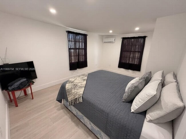 Photo - 15841 NW 18th Pl Unit B