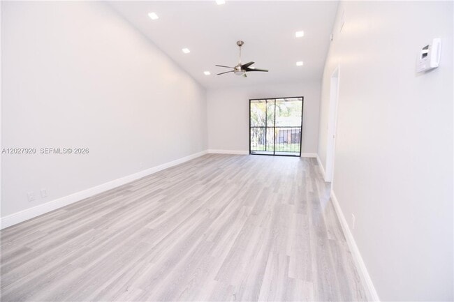 Photo - 2315 SW 22nd Ave Unit 2020