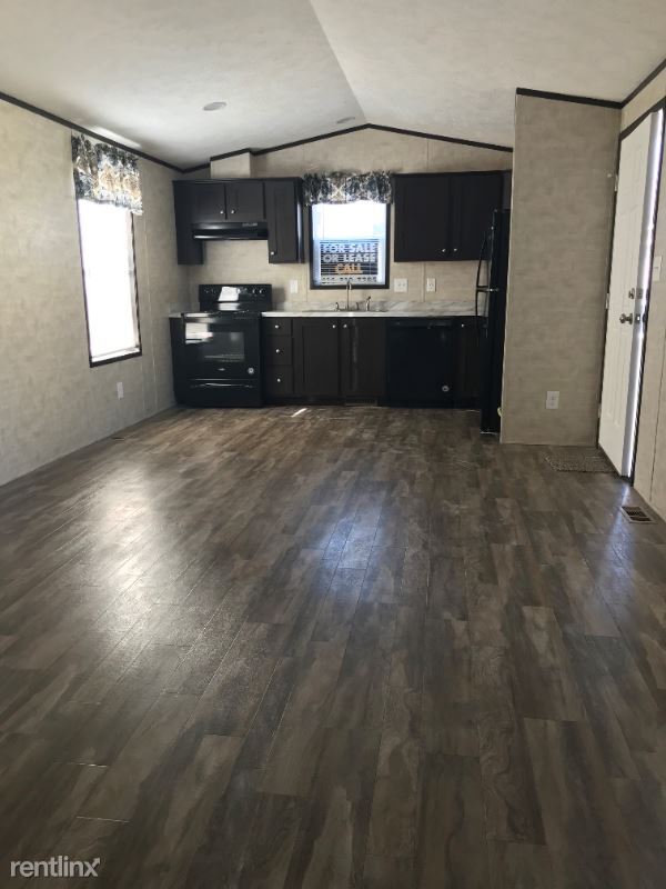 Photo - 755 Stelzer Rd