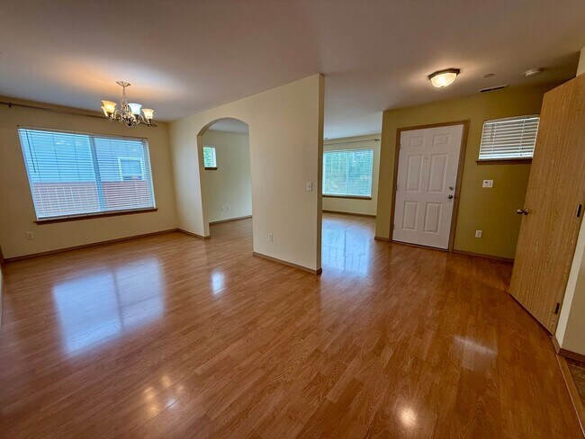 Photo - 3 Bed DuPont Home for Rent