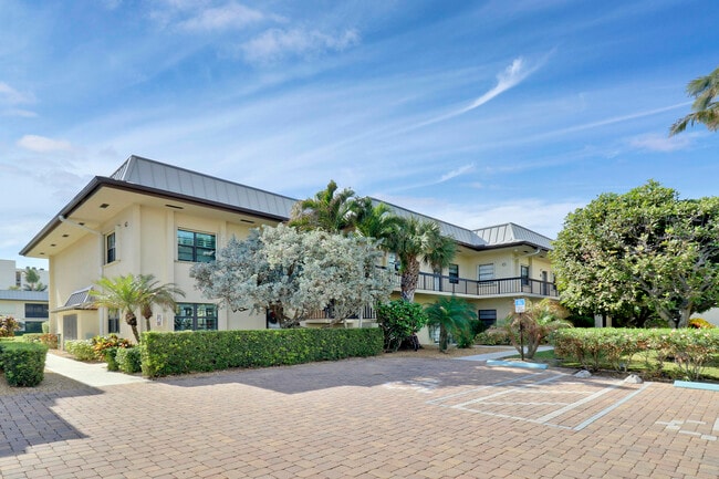Building Photo - 275 S Beach Rd Unit 101c Rental