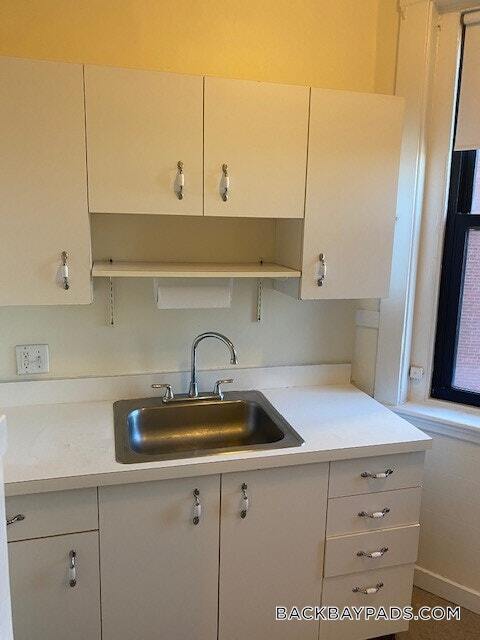 Photo - 504 Beacon St Unidad 25