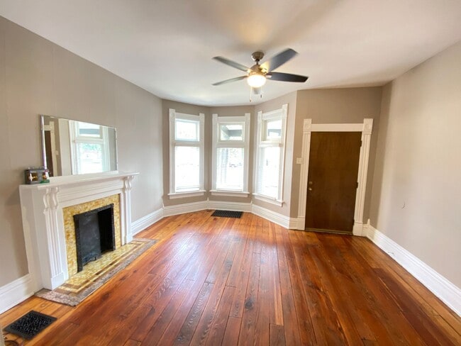 Photo - 223-225 W 8th Ave Unit 225