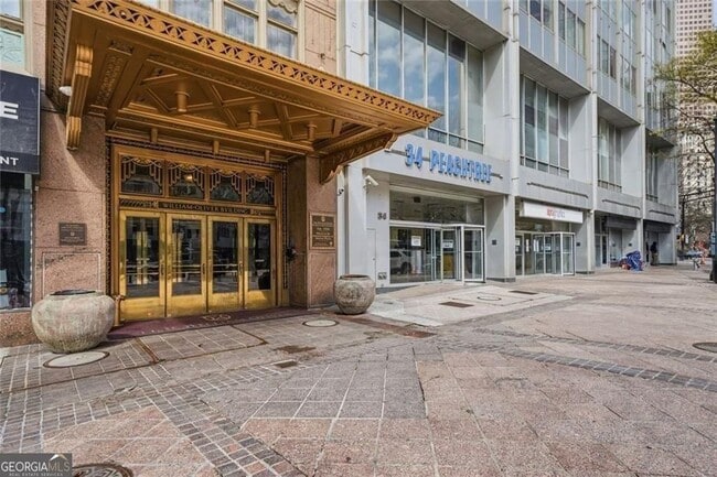 Building Photo - 32 Peachtree St Unit 1102