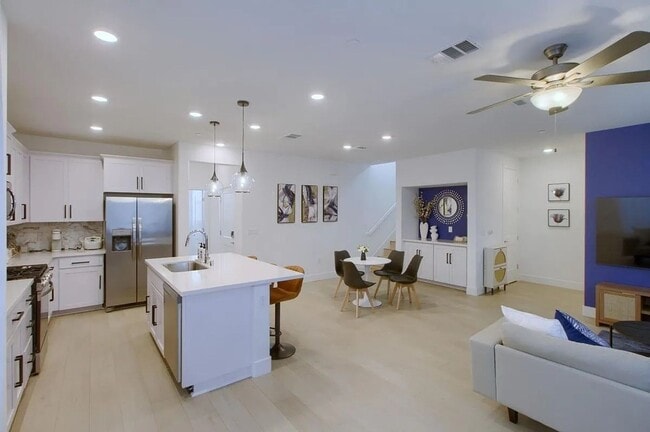 Photo - 2123 Sieber Dr