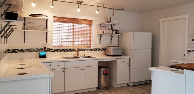 Photo - 3195 White Cir