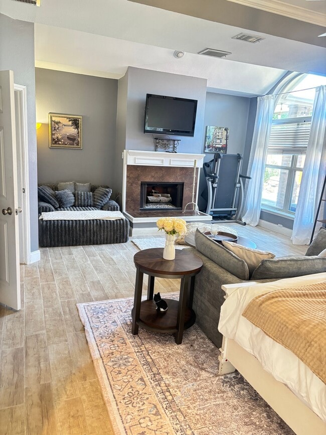 Photo - 1740 Forest Glen Dr