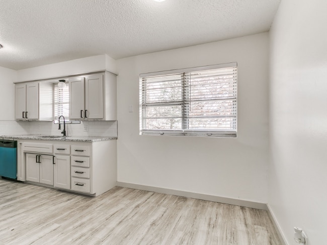 Photo - 1112 N Norman Ave