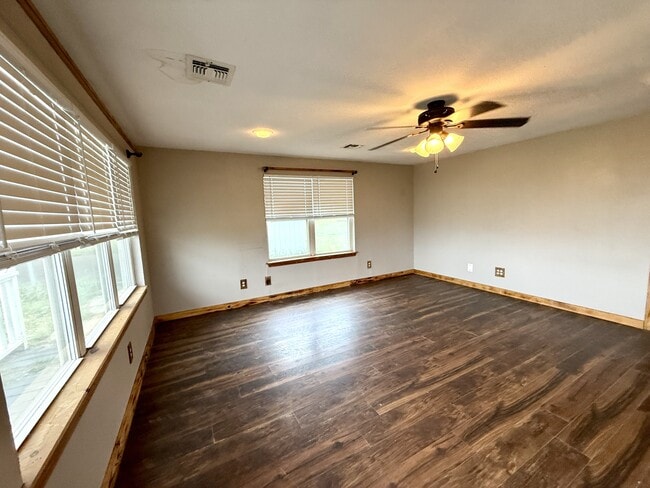 Photo - 52 Landmark Rd