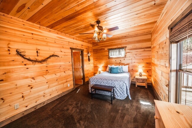 Photo - 921 Ridge Peak Dr