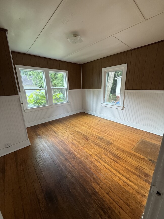 Photo - 210 Horne St