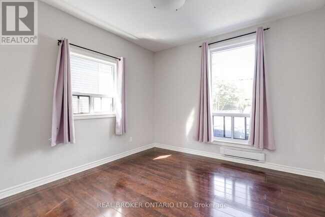 Photo - 371 Jones Ave