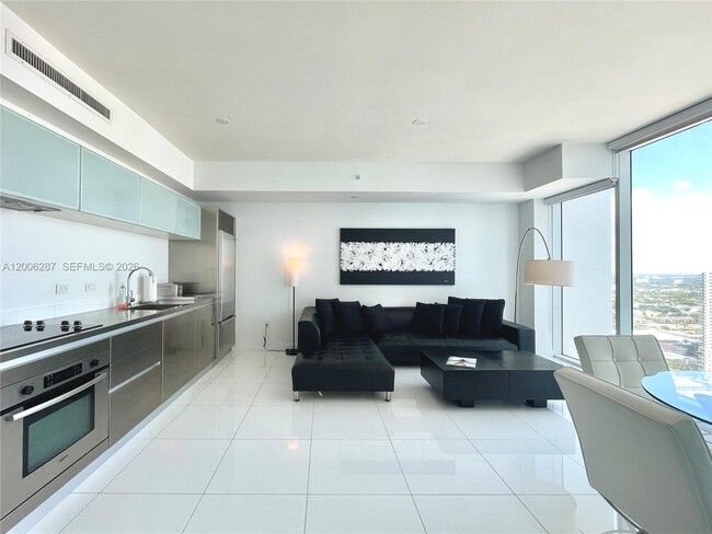 Photo - 1040 Biscayne Blvd Unit 3305