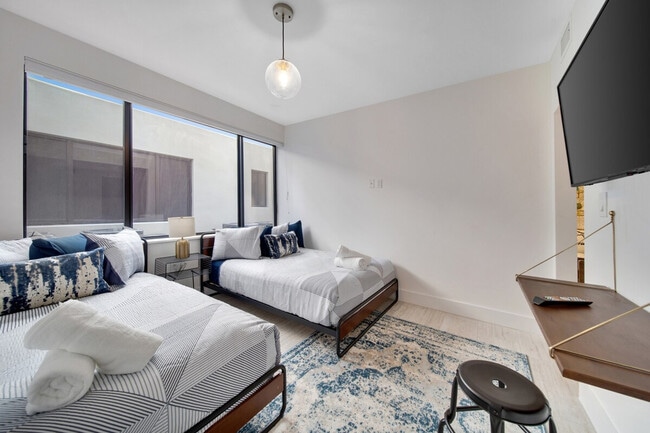 Photo - 1432 SW 22nd Ave Unit ID1388875P