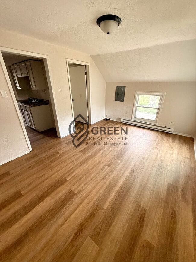 Photo - 592 N Dearborn Ave Unit 2