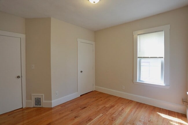 Photo - 41 Payson Ave Unit 2