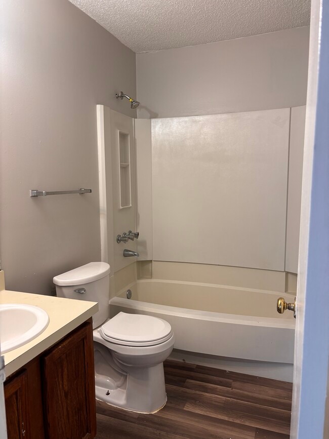 Photo - 3438 Malabar Rd