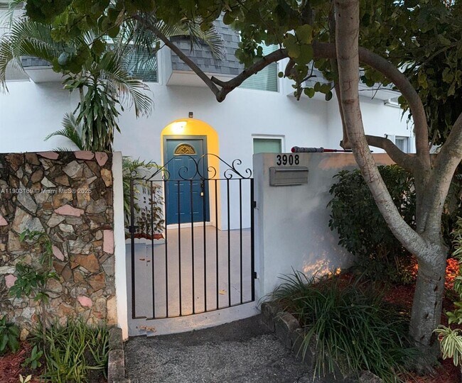 Photo - 3908 SW 67th Terrace