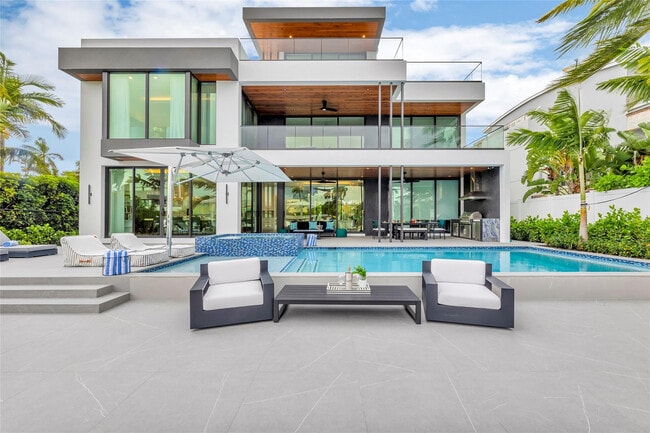 Photo - 1730 SE 13th St