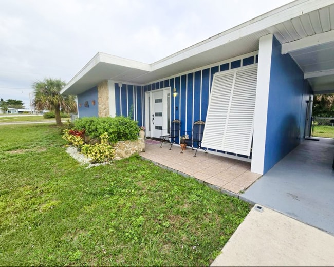 Photo - 819 Schumann Dr