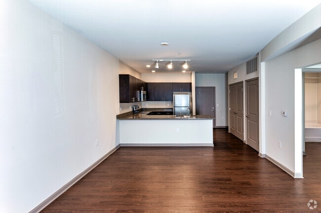 1BR, 1BA - 829 SF