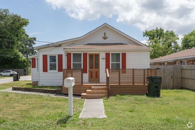 Building Photo - BEAUTIFUL 3 Bedroom Home in Little Creek!