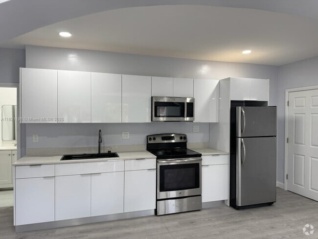 Building Photo - 3171 SW 26th St Unit 3 Rental