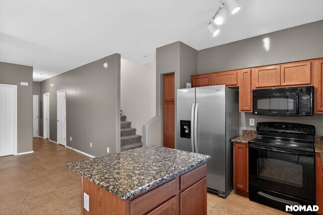 Photo - 2725 E Mine Creek Rd