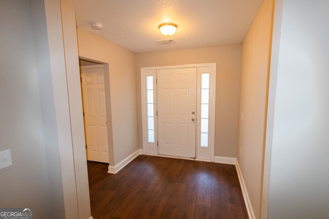 Photo - 173 Stillwater Dr