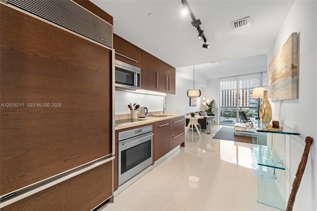 Photo - 465 Brickell Ave Unit 904
